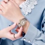 SKMEI 1534 fashionable women’s quartz diamond wrist watch on hand
