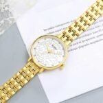 CURREN 9046 women’s stainless steel analog watch strap closeup photo